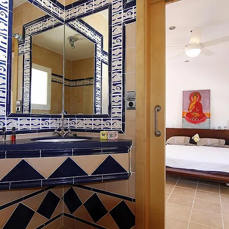Σπίτι διακοπών Exclusive 4 Bedroom Bungalow