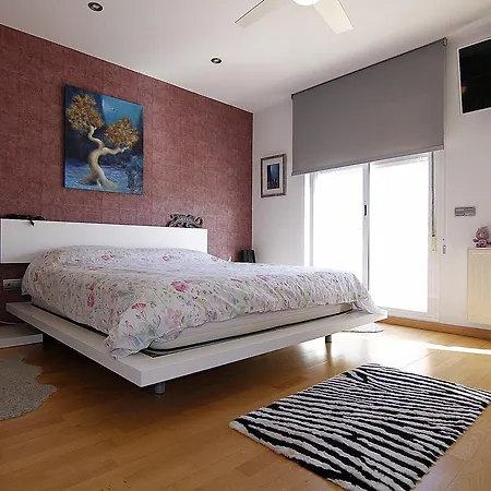 Σπίτι διακοπών Exclusive 4 Bedroom Bungalow *