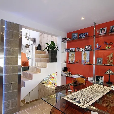 Σπίτι διακοπών Exclusive 4 Bedroom Bungalow